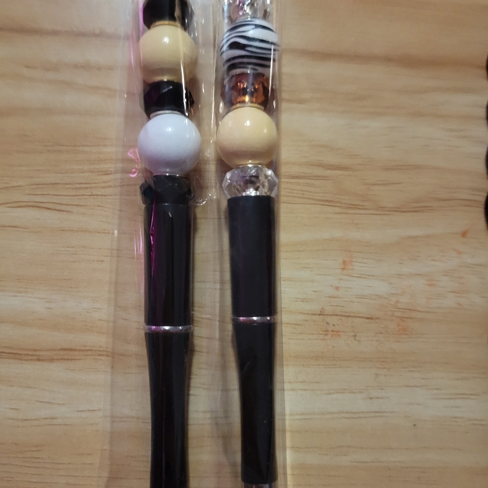 Handcrafted Pen Made by 12 year old Gabby Handmade (Qty 1) - Picture 4 of 11